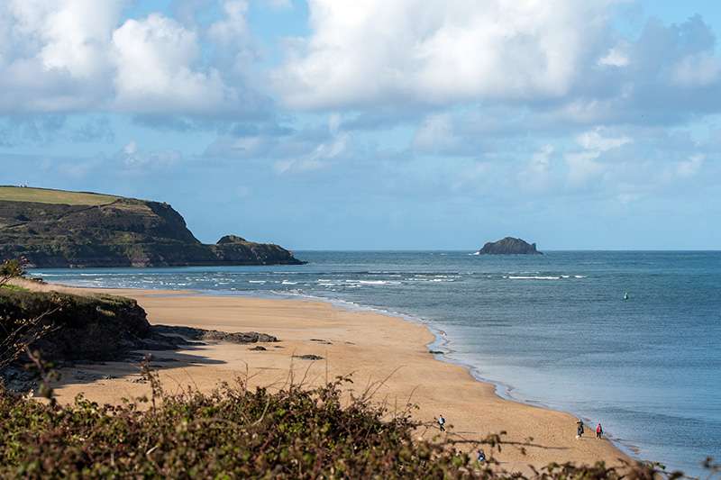 Coastal footpath along the cliffs of North Cornwall near Atlantic Bays Holiday Park, Padstow