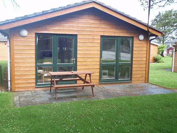 Deluxe Sun Cabin interior finished to a high specification at Atlantic Bays Holiday Park near Padstow