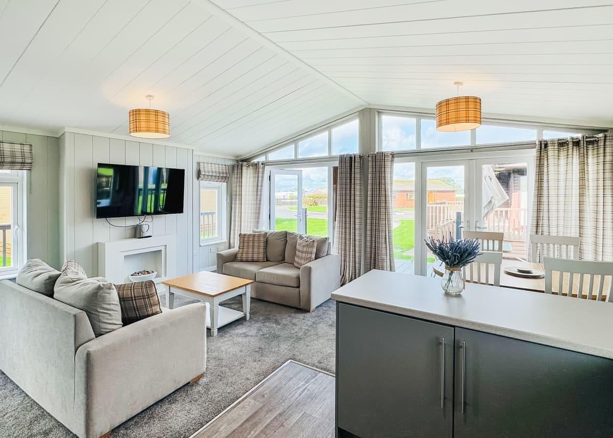 Polzeath Lodge holiday home for sale (Plot 28) at Atlantic Bays Holiday Park, St Merryn, Padstow — photo 2 of 7