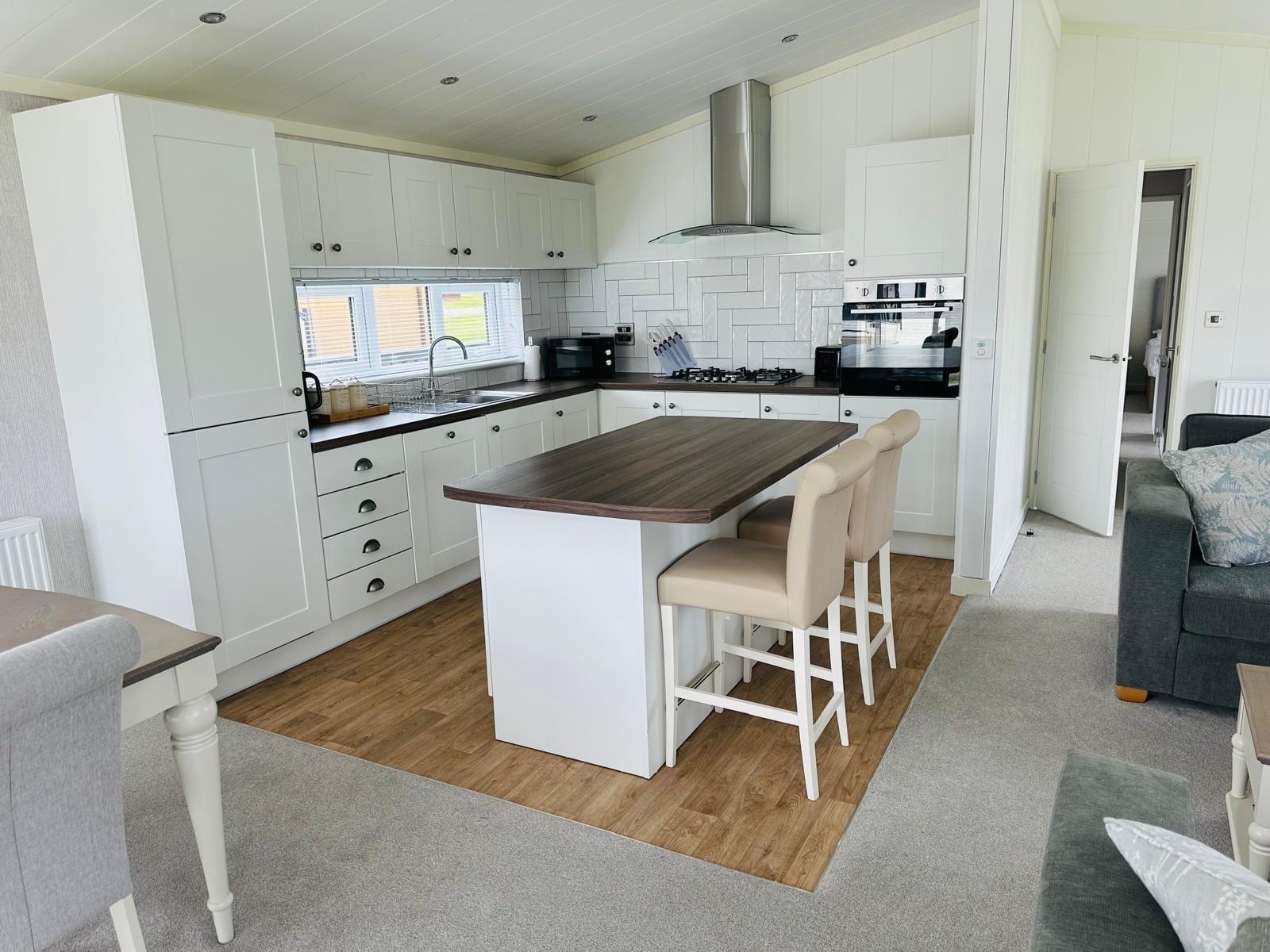 Harlyn Lodge holiday home for sale (Plot 29) at Atlantic Bays Holiday Park, St Merryn, Padstow — photo 12 of 17