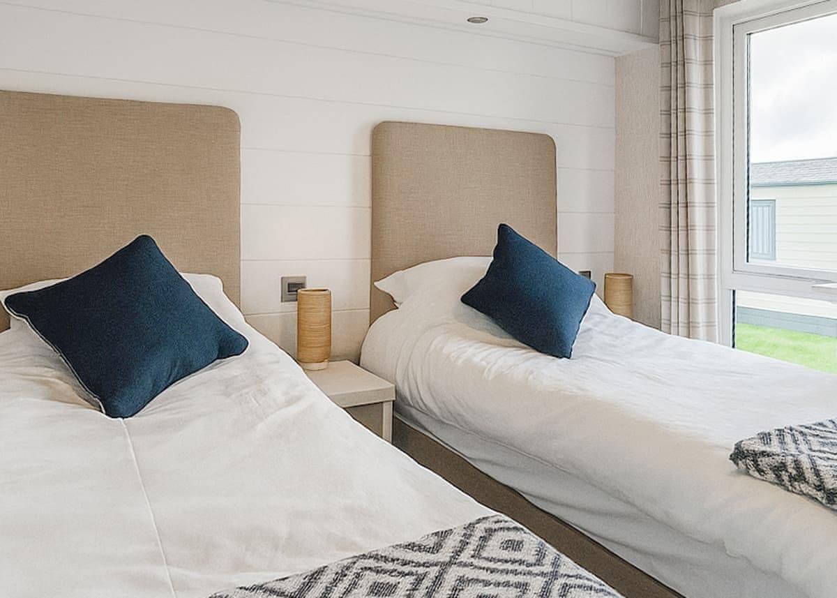 Harlyn Lodge holiday home for sale (Plot 29) at Atlantic Bays Holiday Park, St Merryn, Padstow — photo 16 of 17