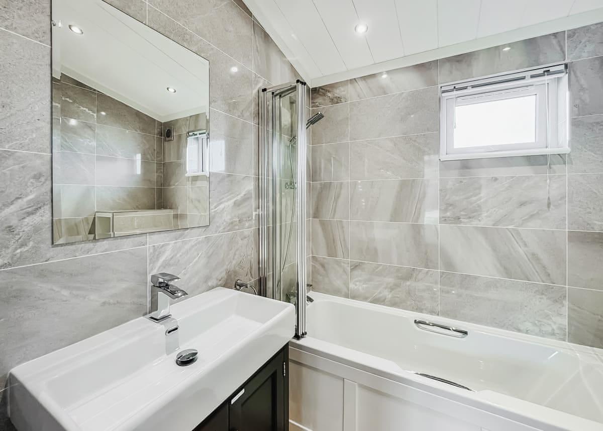 Harlyn Lodge holiday home for sale (Plot 29) at Atlantic Bays Holiday Park, St Merryn, Padstow — photo 17 of 17