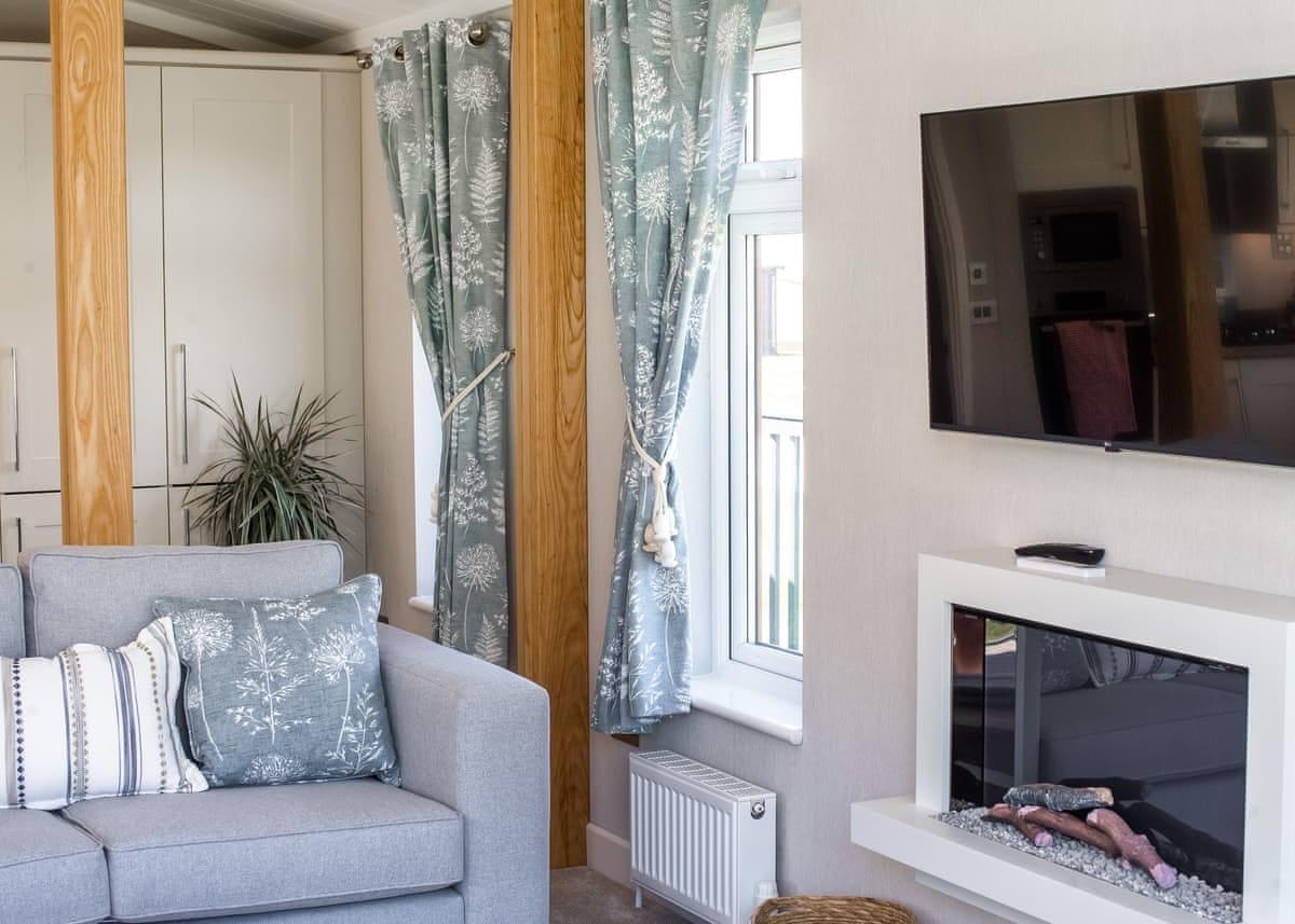 Trevone Lodge holiday home for sale (Plot 33) at Atlantic Bays Holiday Park, St Merryn, Padstow — photo 4 of 19