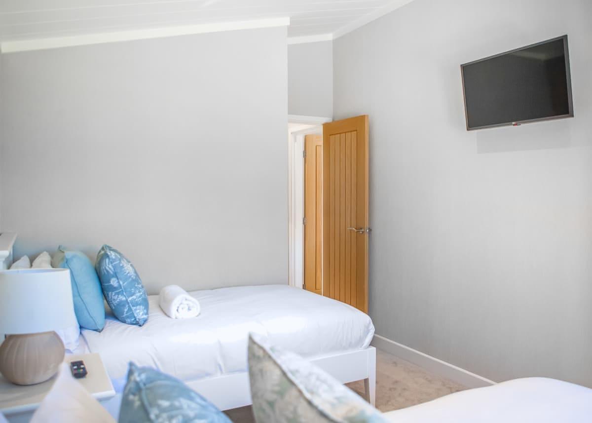 Trevone Lodge holiday home for sale (Plot 33) at Atlantic Bays Holiday Park, St Merryn, Padstow — photo 8 of 19
