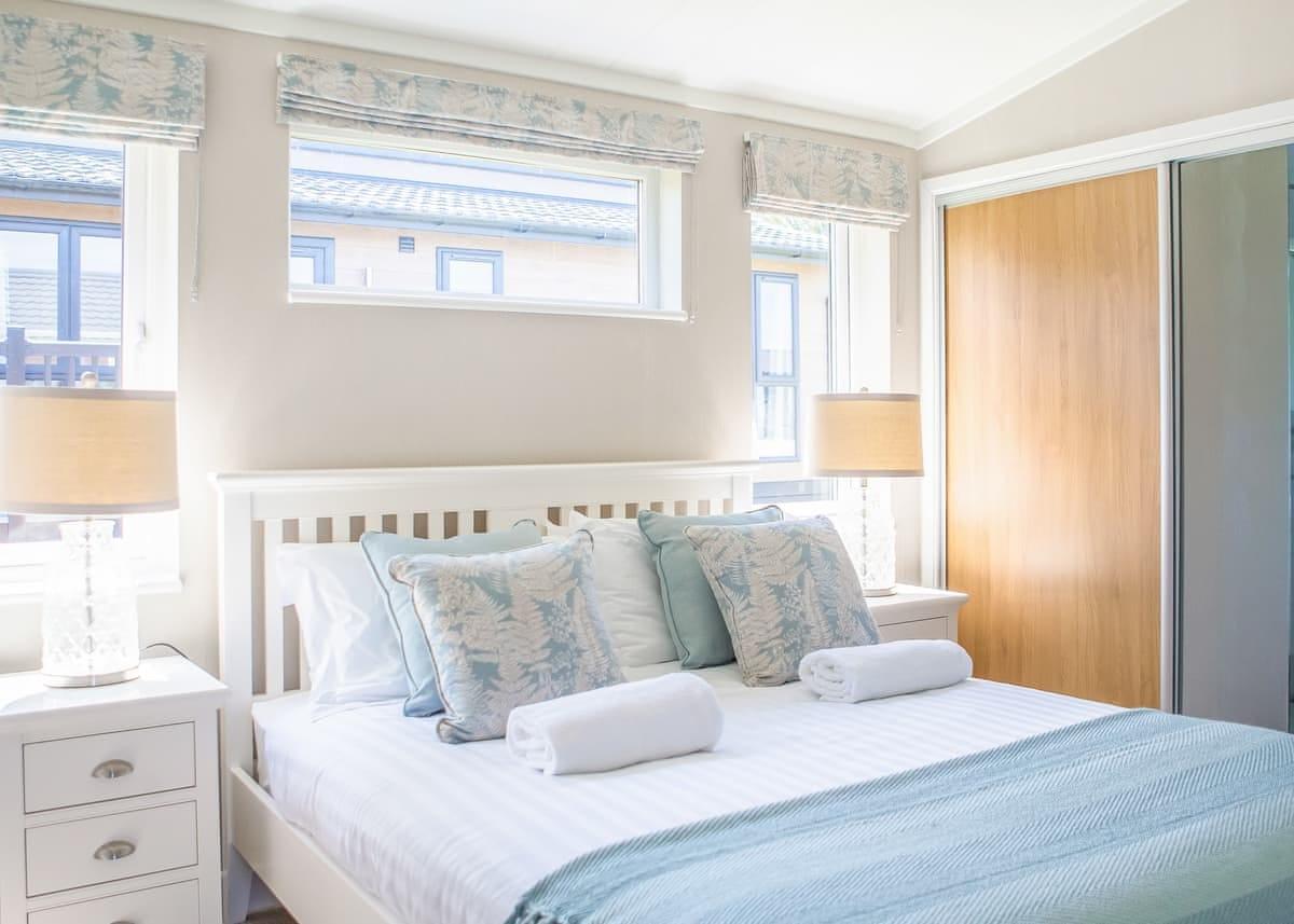 Trevone Lodge holiday home for sale (Plot 33) at Atlantic Bays Holiday Park, St Merryn, Padstow — photo 13 of 19