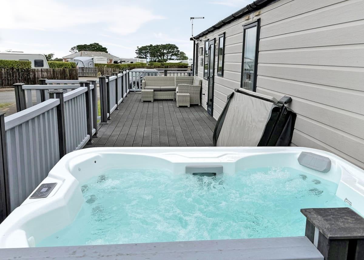 Amaryllis holiday home for sale (Plot 38) at Atlantic Bays Holiday Park, St Merryn, Padstow — photo 2 of 19